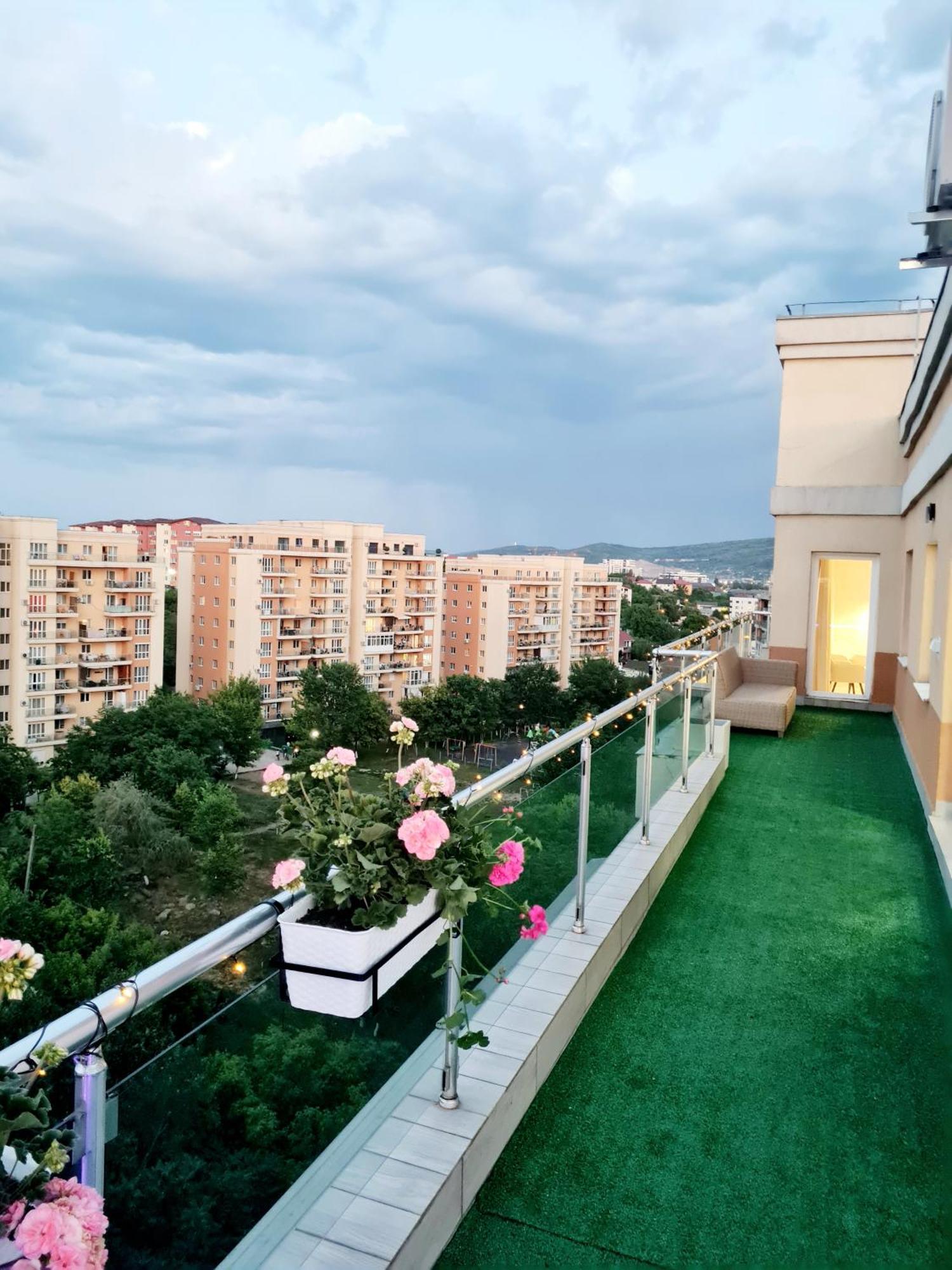 Penthouse View Aeroport Iasi 2 Daire Dış mekan fotoğraf