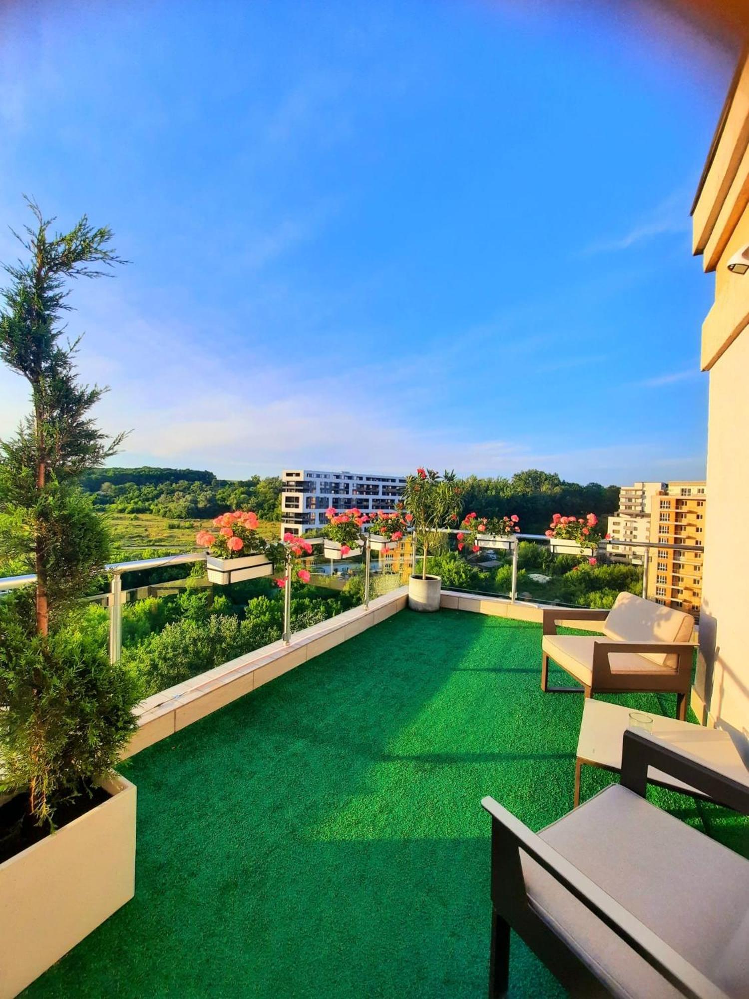 Penthouse View Aeroport Iasi 2 Daire Dış mekan fotoğraf