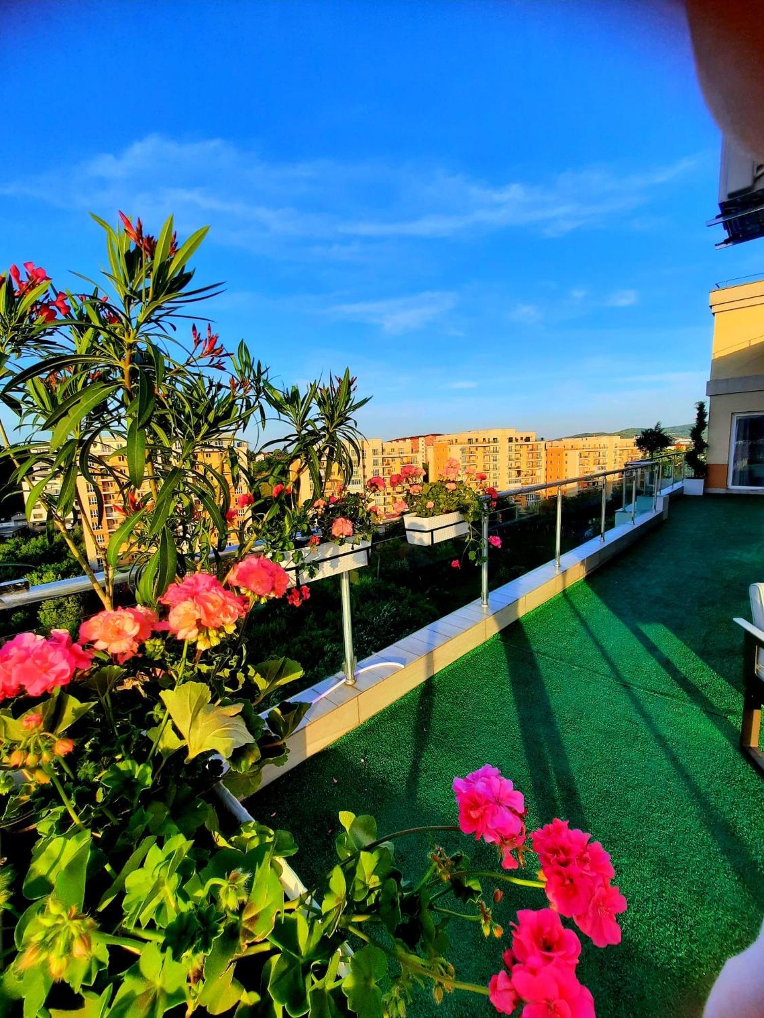Penthouse View Aeroport Iasi 2 Daire Dış mekan fotoğraf
