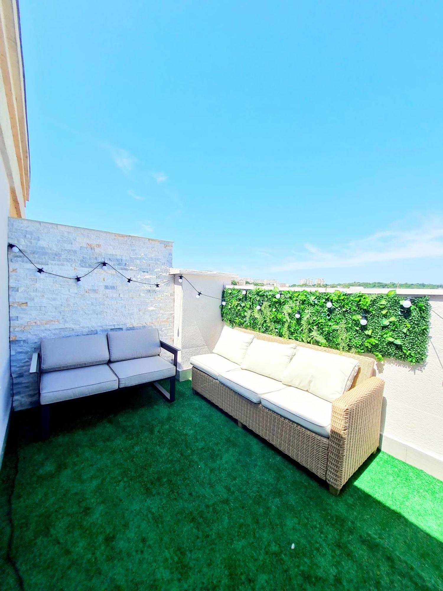 Penthouse View Aeroport Iasi 2 Daire Dış mekan fotoğraf