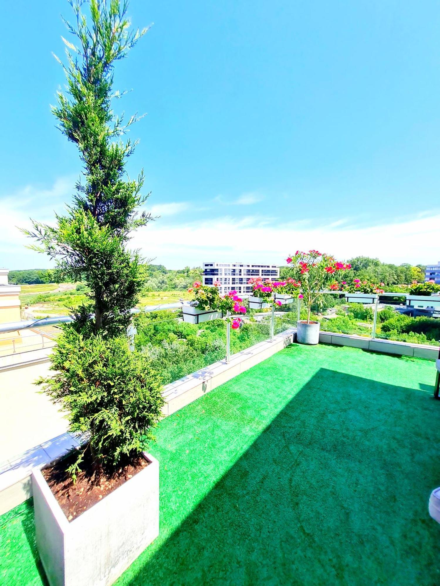 Penthouse View Aeroport Iasi 2 Daire Dış mekan fotoğraf